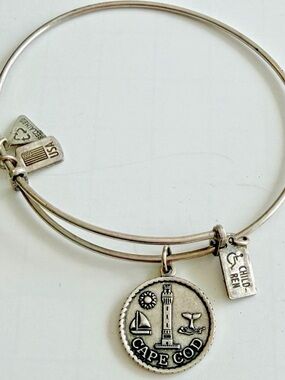 Wind and Fire Expandable Antique Silver Cape Cod Charm Bangle Bracelet Nautical